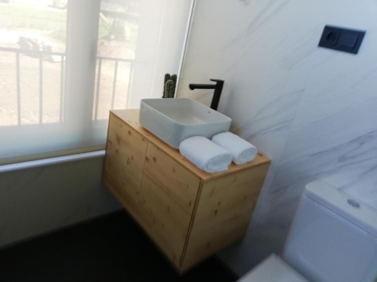 Apartamentos Arumes Do Mar E Montana - مْبيفيرو المظهر الخارجي الصورة