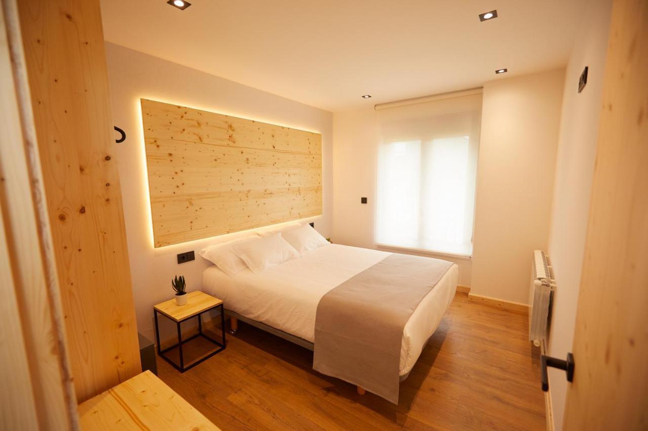 Apartamentos Arumes Do Mar E Montana - مْبيفيرو المظهر الخارجي الصورة