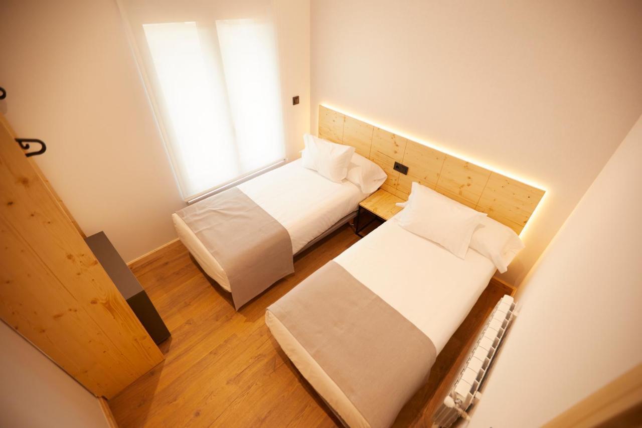 Apartamentos Arumes Do Mar E Montana - مْبيفيرو المظهر الخارجي الصورة