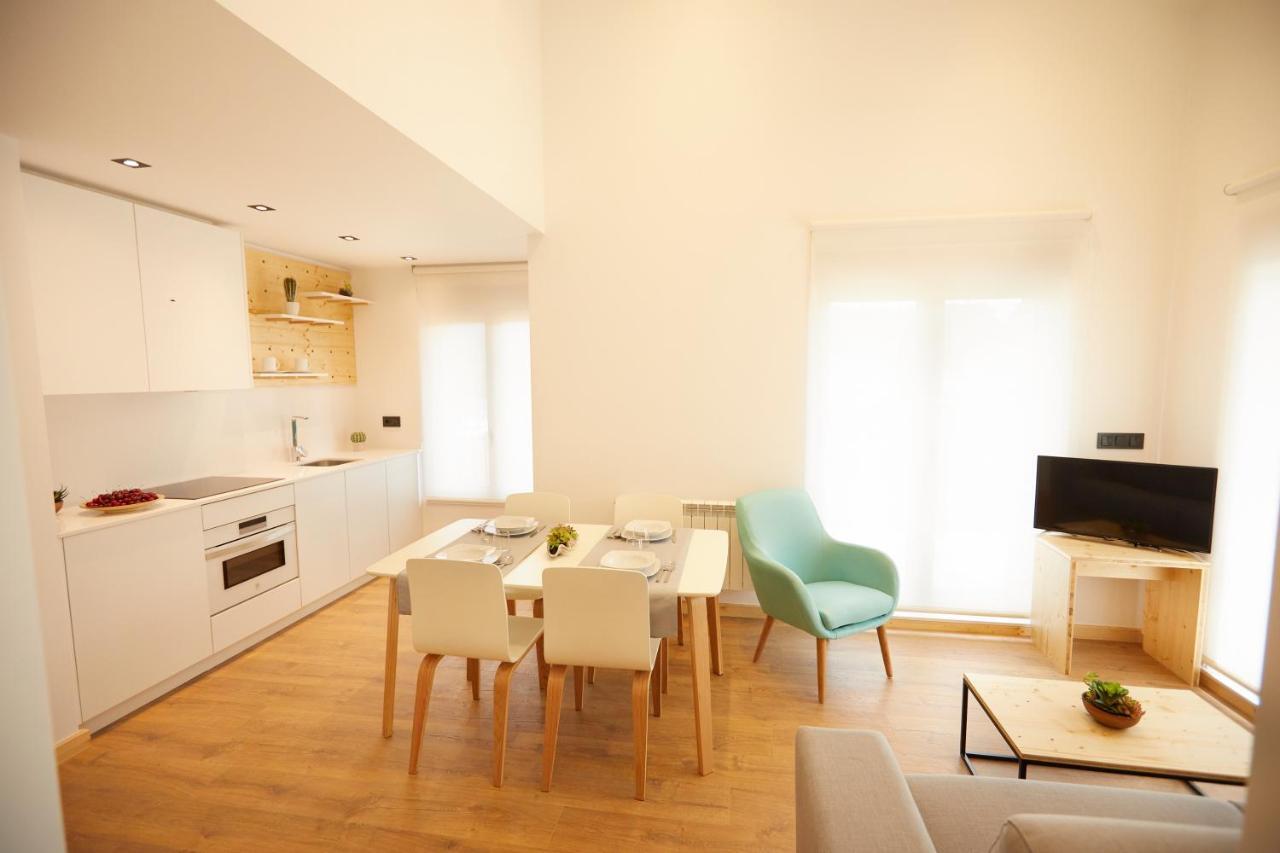 Apartamentos Arumes Do Mar E Montana - مْبيفيرو المظهر الخارجي الصورة