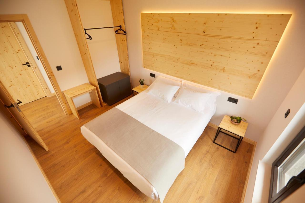 Apartamentos Arumes Do Mar E Montana - مْبيفيرو المظهر الخارجي الصورة